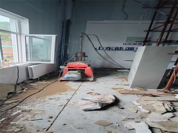 吉木乃地基基础下沉墙体裂缝加固注浆顶升施工